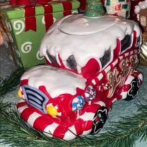 Blue Sky Christmas  Gingerbread Bakery Cookie Jar